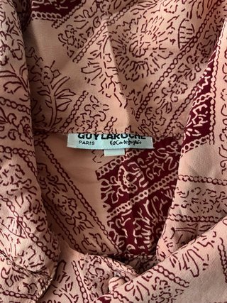 Blusa Guy Laroche Estampada Rosa palo y Granate