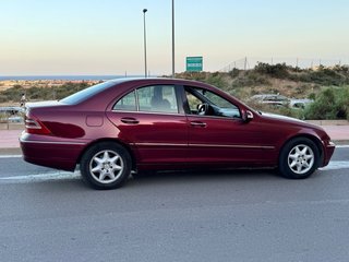 Mercedes-Benz Clase C 2004
