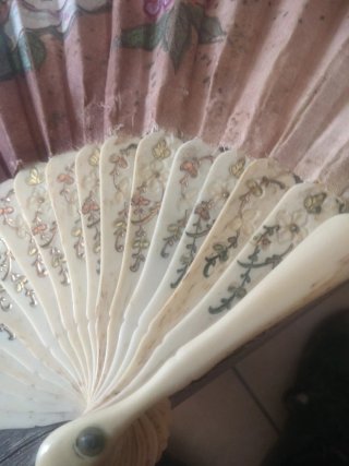 Abanico antiguo floral