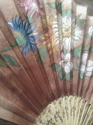 Abanico antiguo floral
