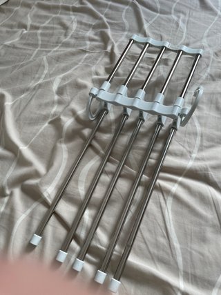 Percha para pantalones sin usar