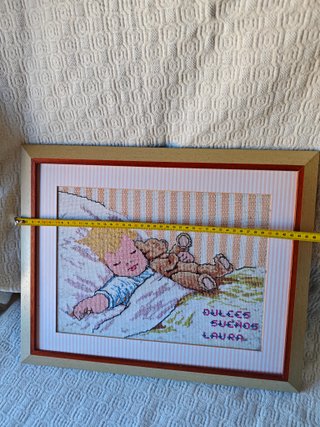 Cuadro bordado Dulces Sueños bebé bordado + marco