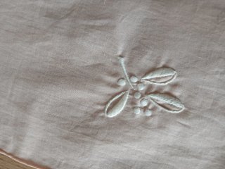Mantelería y 6 servilletas rosa y blanco