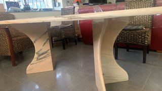 Mesa de mármol rosa Berges