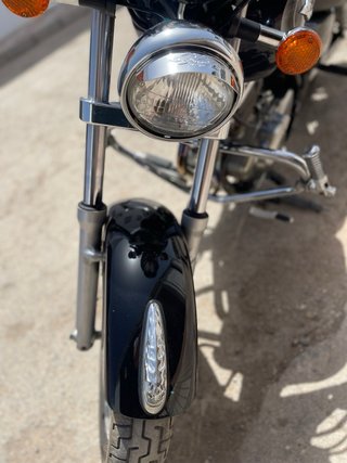 Suzuki Intruder 250 Negra
