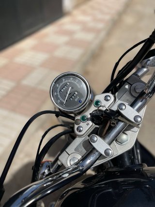 Suzuki Intruder 250 Negra
