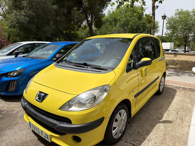 Peugeot 1007 1.4 HDI - foto 1
