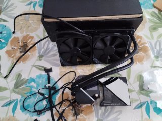 Refrigerazione liquida ASUS ROG Ryujin 240