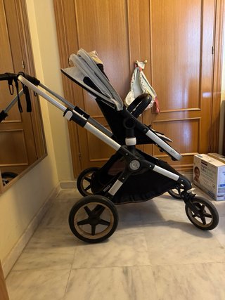 Carrito Bugaboo Fox con capazo y 2 capotas