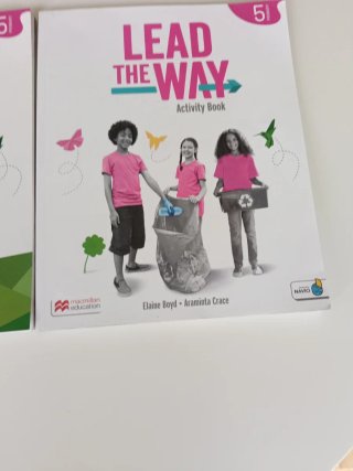 Libros ingles quinto de primaria lead the way