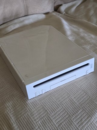 Nintendo Wii + Wii Sports + 2 mandos
