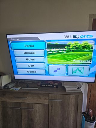 Nintendo Wii + Wii Sports + 2 mandos