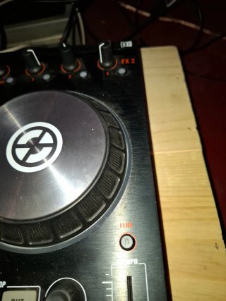 Controladora DJ Traktor Kontrol S2