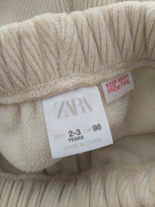 Pantalón niño pana. Beige.