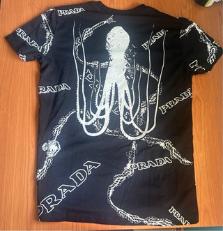 Pack 4 camisetas de hombre. Cada una separadas 15€