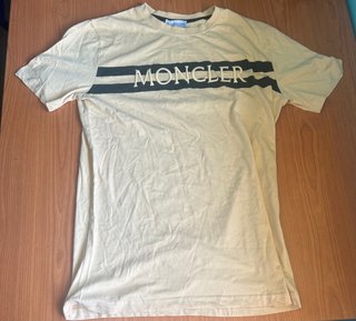 Pack 4 camisetas de hombre. Cada una separadas 15€