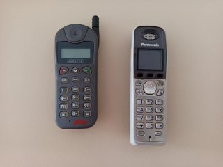 2 Móviles Alcatel y Panasonic