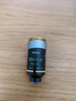 Objetivos de microscopio Nikon y Olympus