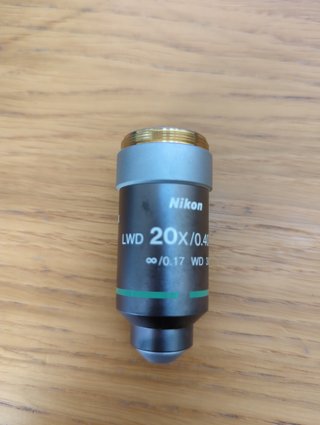 Objetivos de microscopio Nikon y Olympus