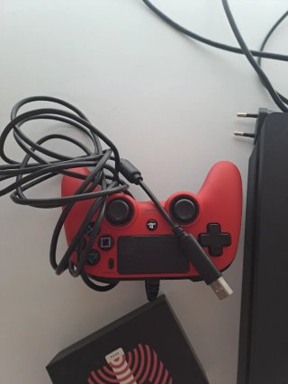 Pack PS4: Consola, Mando, Remoto y Juego