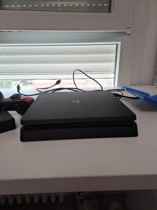 Pack PS4: Consola, Mando, Remoto y Juego