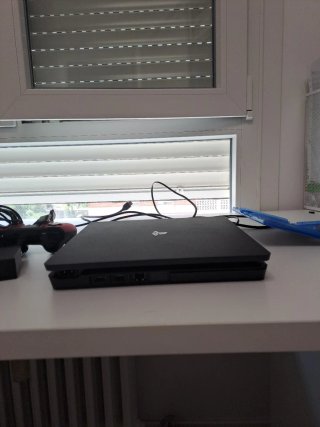 Pack PS4: Consola, Mando, Remoto y Juego