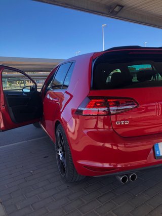 Volkswagen Golf  27/09/2013