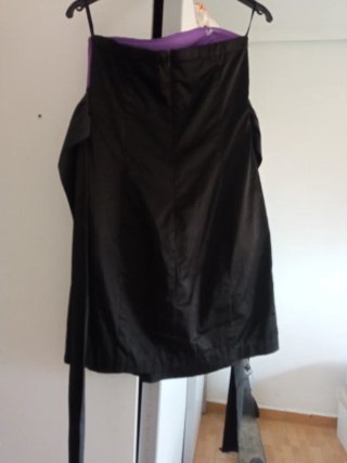 Vestido morado y negro