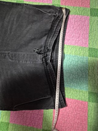 Pantalón vaquero negro Livergy