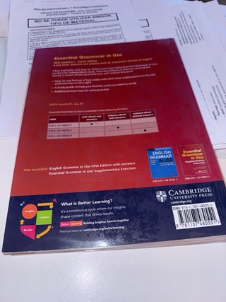 Libro Inglés Essential Grammar in Use UNED (IPA)