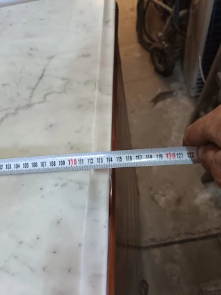Cómoda antigua madera y mármol