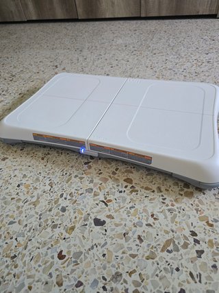 Wii Fit Balance Board + Wii Fit Plus