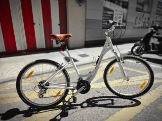 Bicicleta Paseo Specialized Blanca