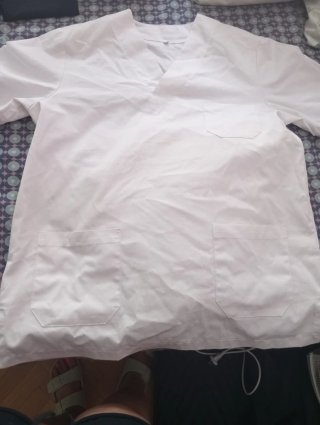 Pantalón sanitario blanco + 2 blusas de regalo