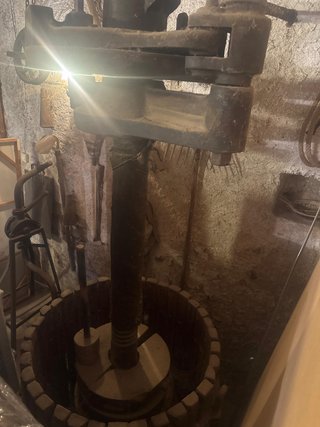 Prensa antigua de madera