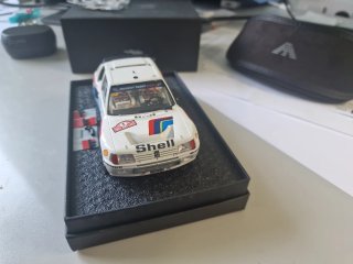Peugeot 205 T16 Vatanen OSC SRC. Caja y Accesorios