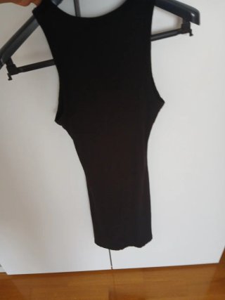 Vestido Berskha negro corto tirante ancho talla XS