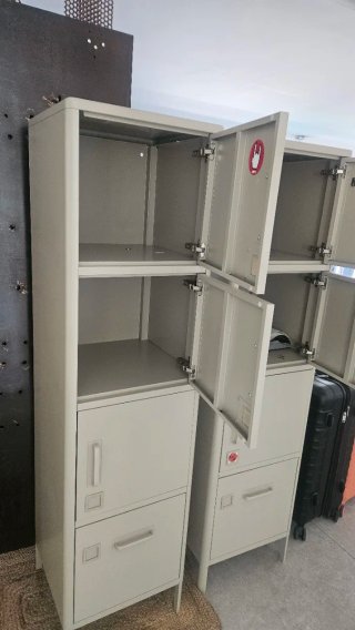 Armario IKEA IDÅSEN alto metal beige
