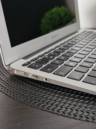 MacBook Air 2015 + Estuche Michael Kors
