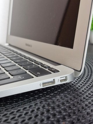 MacBook Air 2015 + Estuche Michael Kors