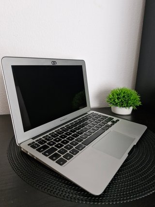 MacBook Air 2015 + Estuche Michael Kors