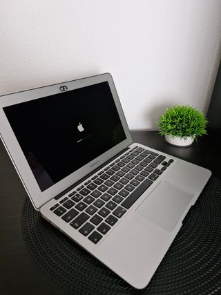 MacBook Air 2015 + Estuche Michael Kors