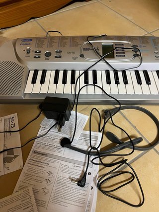 Teclado Casio SA-75
