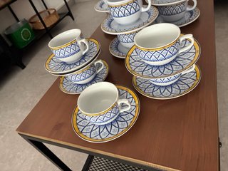Juego de café de porcelana