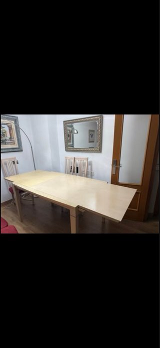 Mesa extensible y 6 sillas comedor