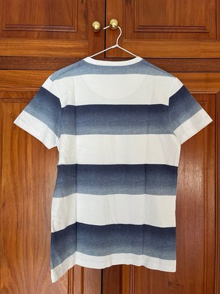 Camiseta Hollister Rayas Azul y Blanco