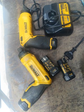 Dewalt 7.2V Taladro Atornillador y Cargador