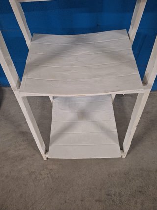 Estantería Escalera Blanca Madera -Bodas y Eventos