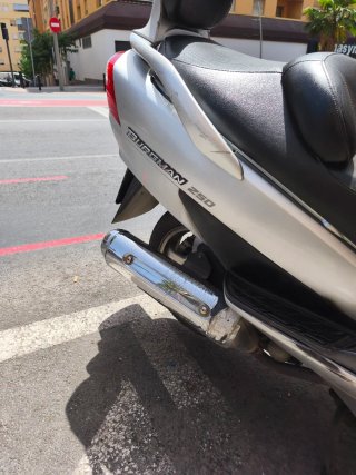 Suzuki Burgman 250 Plata