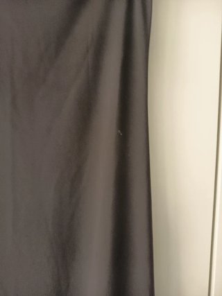 Lote: Falda midi + Vestido palabra de honor